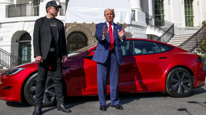 Musk to Scale Back DOGE Role Amid Tesla Profit Plunge